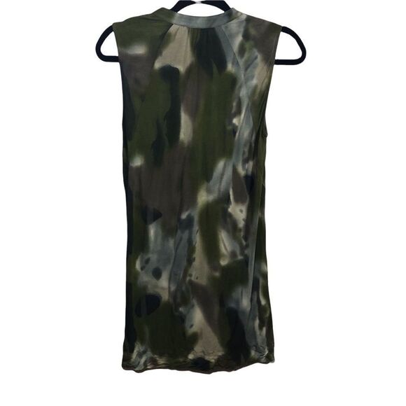 Cabi Long Sleeveless Top - Picture 2 of 14